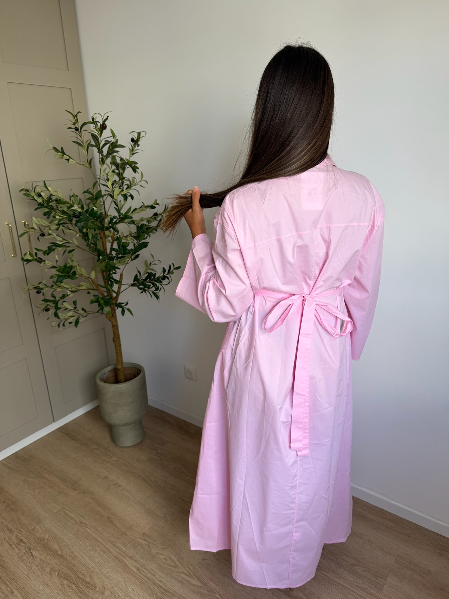 Robe chemise ceinturée rose