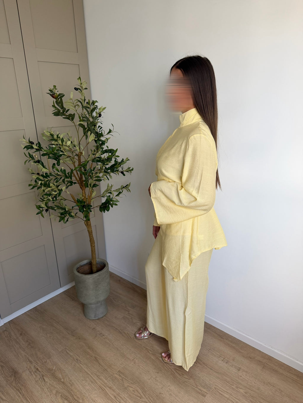 Ensemble croisé jaune pastel