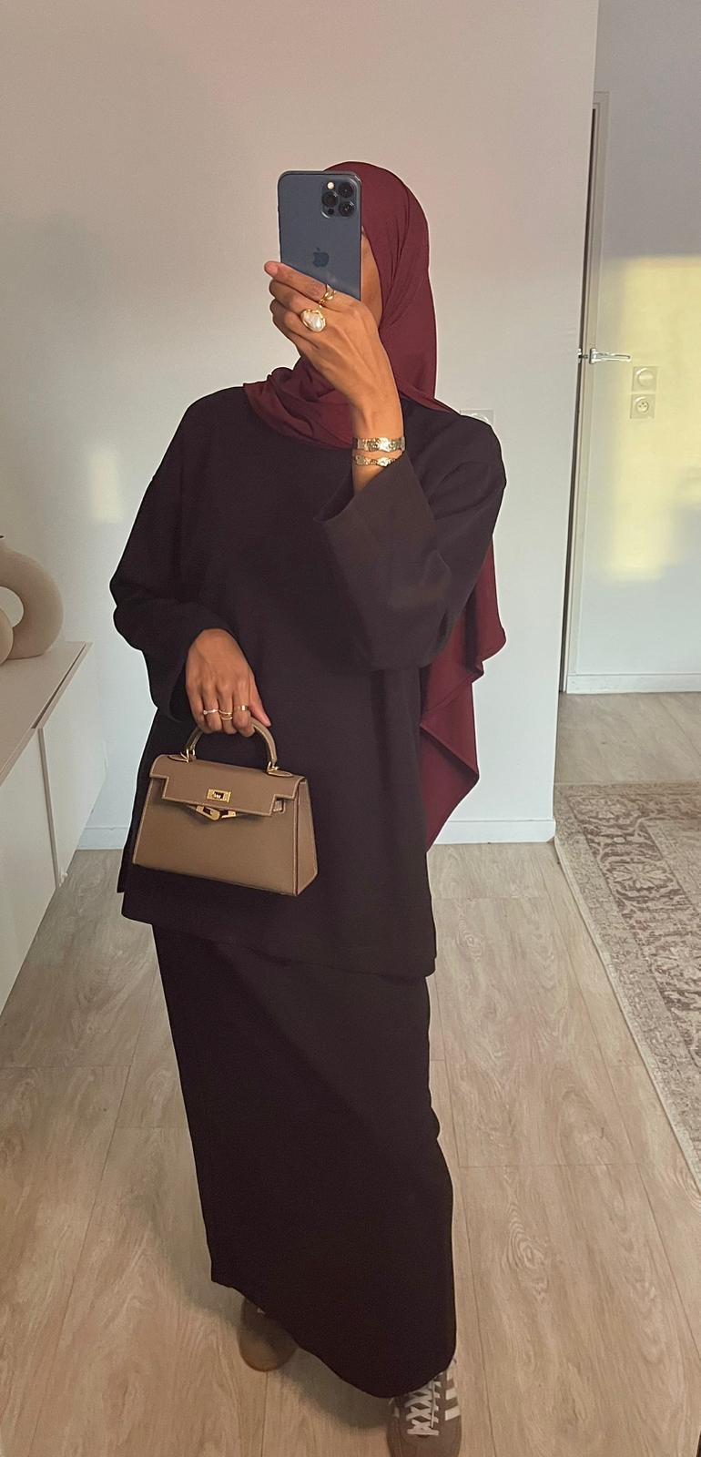 Ensemble pull et jupe épais noir